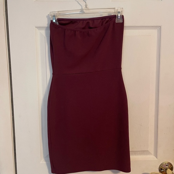 Strapless bodycon maroon/eggplant slit dress - Picture 3 of 4